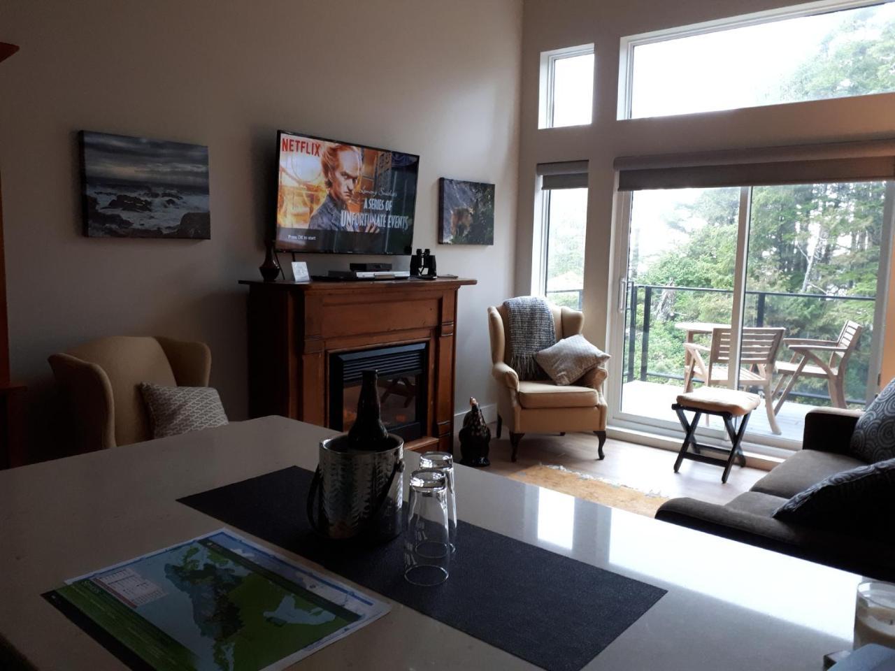 Odyssey Shores Guest Suite Ucluelet Bagian luar foto